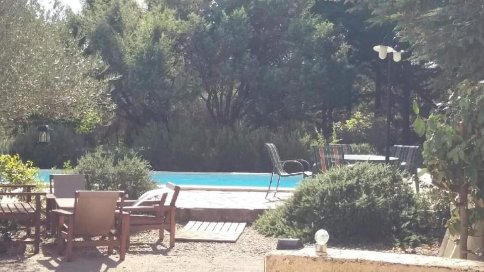 Le Kalarino Bed & Breakfast Saint-Remeze Bagian luar foto
