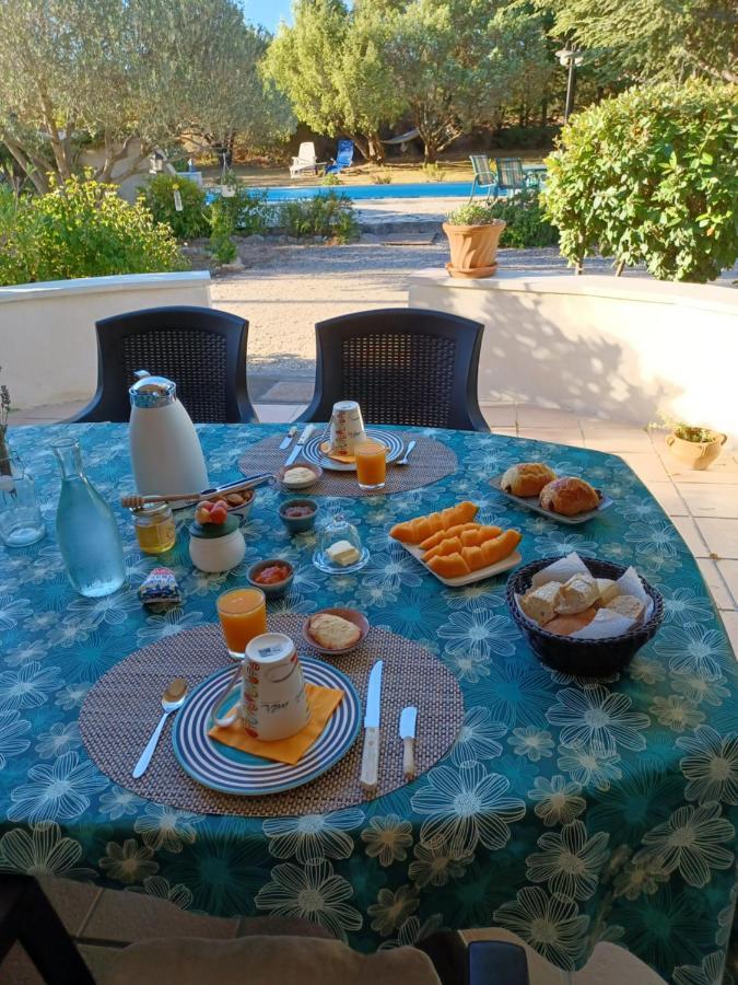 Le Kalarino Bed & Breakfast Saint-Remeze Bagian luar foto