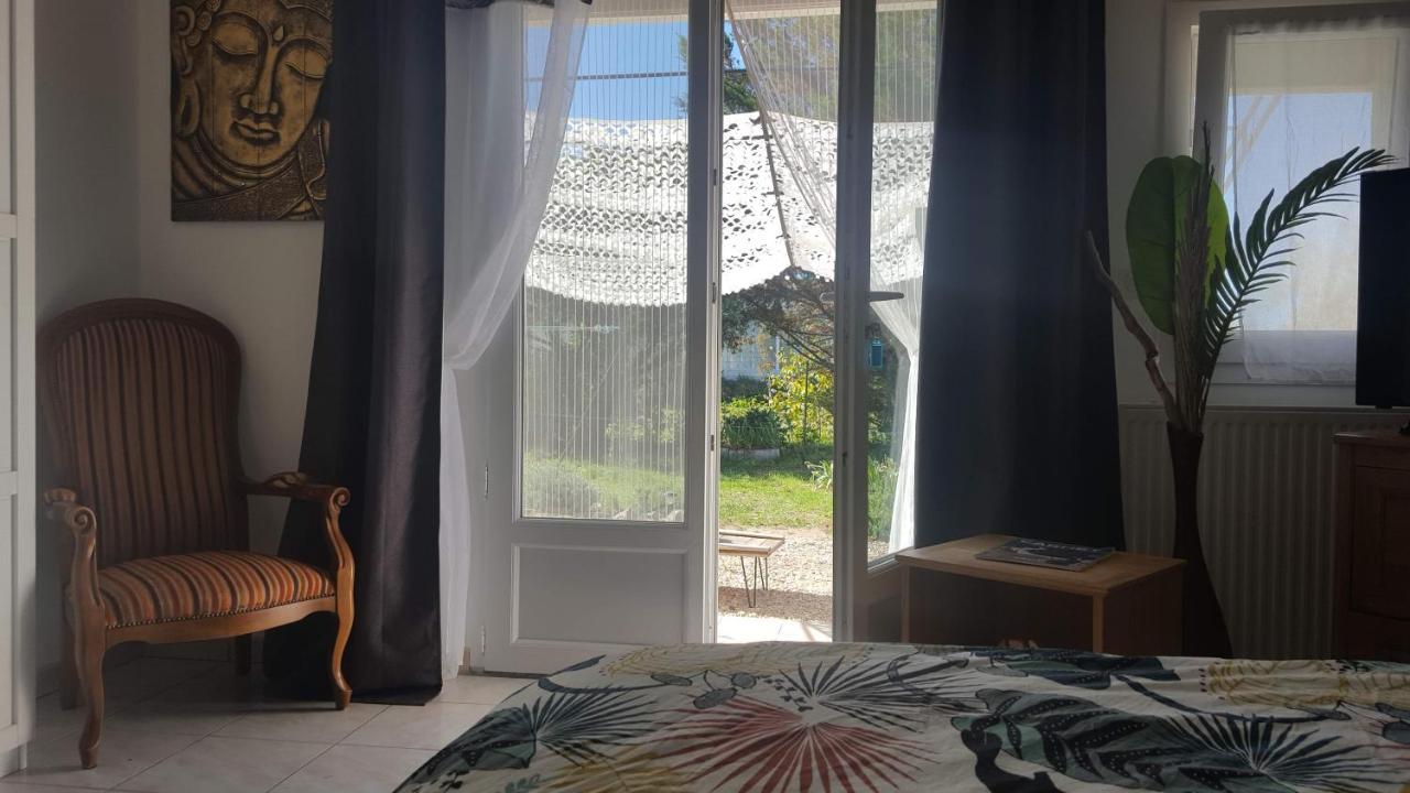 Le Kalarino Bed & Breakfast Saint-Remeze Bagian luar foto